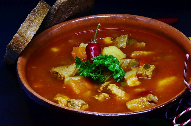 goulash-3773134_640.jpg